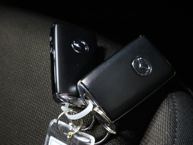 ＭＡＺＤＡ３ファストバック ２０Ｓプロアクティブ　衝突軽減ブレーキ　レーダークルーズ　車線逸脱警報　ＨＵＤ　マツダコネクト　バックカメラ　Ｂｌｕｅｔｏｏｔｈオーディオ　ＥＴＣ　パドルシフト　パーキングセンサー　ＬＥＤライト　純正１８ＡＷ　スペアキー有（51枚目）