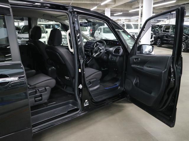 セレナ e-パワー ハイウェイスターV ワンオーナー インテリミラー アラウンドビュー 後席モニター BSW・RCTA 純正10インチナビ プロパイロット ETC2.0 ハンズフリーオートスライド ブルーレイ BTオーディオ フルセグ アダプティブLED(12枚目)