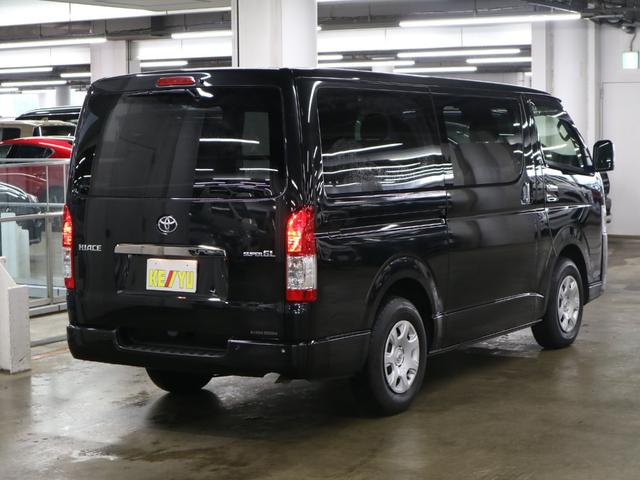 ハイエースバン スーパーGL ダークプライムII ディーゼルターボ レンタカーアップ パノラミックビュー セーフティセンス ETC 両側パワースライド ストラーダナビ CD・DVD BTオーディオ フルセグ スマートキー AC100V パーキングセンサー LEDランプ(3枚目)