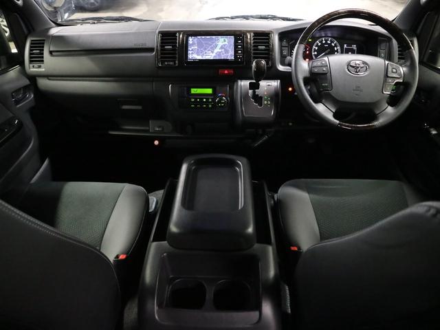 ハイエースバン スーパーGL ダークプライムII ディーゼルターボ レンタカーアップ パノラミックビュー セーフティセンス ETC 両側パワースライド ストラーダナビ CD・DVD BTオーディオ フルセグ スマートキー AC100V パーキングセンサー LEDランプ(4枚目)