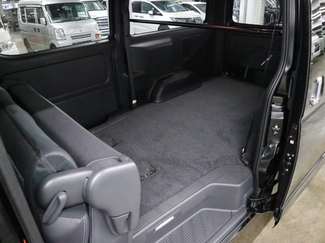 ハイエースバン スーパーGL ダークプライムII ディーゼルターボ レンタカーアップ パノラミックビュー セーフティセンス ETC 両側パワースライド ストラーダナビ CD・DVD BTオーディオ フルセグ スマートキー AC100V パーキングセンサー LEDランプ(15枚目)