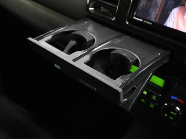 ハイエースバン スーパーGL ダークプライムII ディーゼルターボ レンタカーアップ パノラミックビュー セーフティセンス ETC 両側パワースライド ストラーダナビ CD・DVD BTオーディオ フルセグ スマートキー AC100V パーキングセンサー LEDランプ(35枚目)