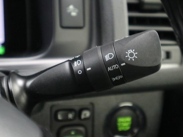 ハイエースバン スーパーGL ダークプライムII ディーゼルターボ レンタカーアップ パノラミックビュー セーフティセンス ETC 両側パワースライド ストラーダナビ CD・DVD BTオーディオ フルセグ スマートキー AC100V パーキングセンサー LEDランプ(40枚目)