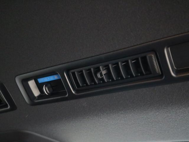 ハイエースバン スーパーGL ダークプライムII ディーゼルターボ レンタカーアップ パノラミックビュー セーフティセンス ETC 両側パワースライド ストラーダナビ CD・DVD BTオーディオ フルセグ スマートキー AC100V パーキングセンサー LEDランプ(44枚目)