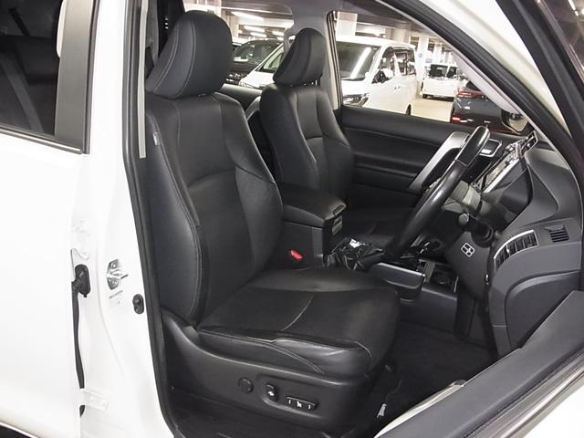 ランドクルーザープラド TX Lパッケージ 4WD 7人乗り ムーンルーフ T-コネクトナビ マルチテレインモニター BSM ソナー 本革シート シートベンチレーション ETC2.0 ブルーレイ BTオーディオ フルセグTV 電格サードシート LEDライト オプション19AW(12枚目)
