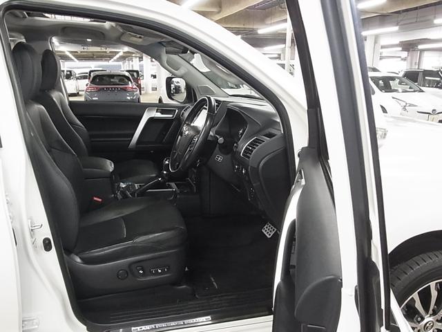ランドクルーザープラド TX Lパッケージ 4WD 7人乗り ムーンルーフ T-コネクトナビ マルチテレインモニター BSM ソナー 本革シート シートベンチレーション ETC2.0 ブルーレイ BTオーディオ フルセグTV 電格サードシート LEDライト オプション19AW(22枚目)
