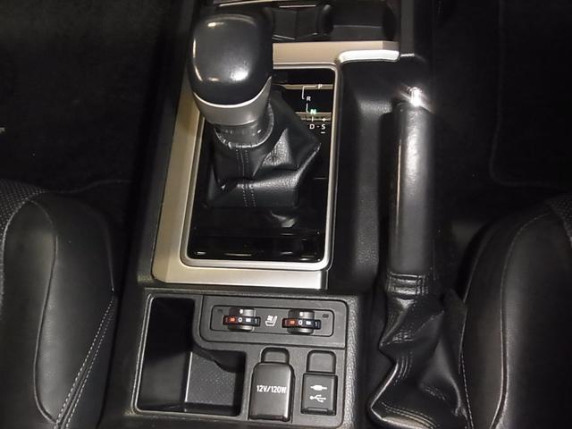 ランドクルーザープラド TX Lパッケージ 4WD 7人乗り ムーンルーフ T-コネクトナビ マルチテレインモニター BSM ソナー 本革シート シートベンチレーション ETC2.0 ブルーレイ BTオーディオ フルセグTV 電格サードシート LEDライト オプション19AW(36枚目)