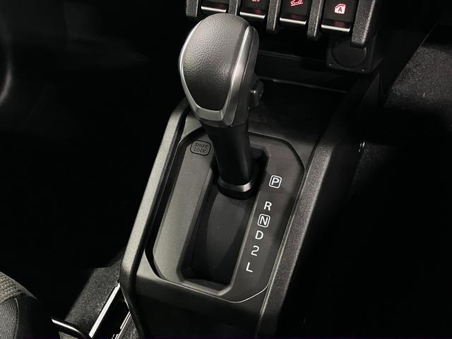 ジムニー XC 4WDターボ デュアルセンサーブレーキサポート 車線逸脱警報 リアパーキングセンサー ハイビームアシスト シートヒーター スマートキー クルコン 電格ドアミラー ウォッシャー付LEDランプ 純正16AW スペアキー(28枚目)