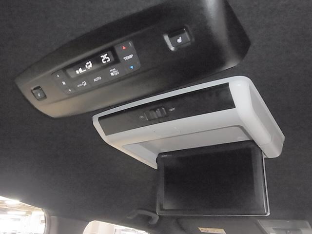 ステップワゴン e:HEVスパーダ プレミアムライン ワンオーナー ホンダセンシング 後席モニター 純正9インチナビ マルチビューカメラ BSI 前後シートヒーター オットマン 専用コンビシート パワーバックドア 両側電動スライド ETC ソナー アダプティブLED(16枚目)