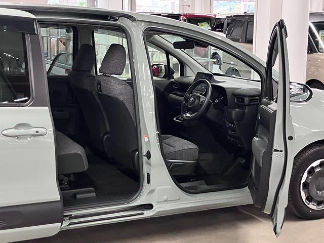 シエンタ ハイブリッドＺ　ワンオーナー　パノラミックビュー　ＢＳＭ・ＰＫＳＢ　純正１０．５インチディスプレイオーディオＰｌｕｓ＆ナビ　セーフティセンス　ＥＴＣ　両側パワースライドドア　ＢＴオーディオ　スマートキー　ＡＣ１００Ｖ　ＬＥＤランプ（12枚目）