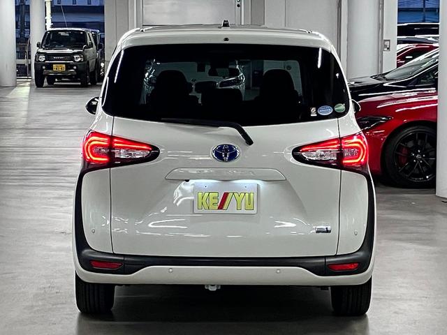 シエンタ ハイブリッドＧ　クエロ　パノラミックビューモニター　フリップダウンモニター　シート・ステアヒーター　純正９インチナビ　セーフティセンス　ＥＴＣ　両側パワースライド　ＢＴオーディオ　クルコン　クリアランスソナー　ＬＥＤランプ（7枚目）