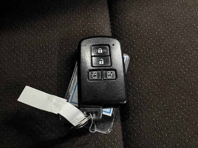 シエンタ ハイブリッドＧ　クエロ　パノラミックビューモニター　フリップダウンモニター　シート・ステアヒーター　純正９インチナビ　セーフティセンス　ＥＴＣ　両側パワースライド　ＢＴオーディオ　クルコン　クリアランスソナー　ＬＥＤランプ（48枚目）