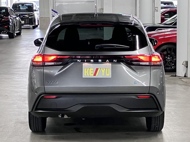 ノート e-POWER S 衝突軽減ブレーキ 車線逸脱警報 クリアランスソナー 純正ナビ ETC Bluetoothオーディオ フルセグTV CD再生 USB端子 オートブレーキホールド インテリキー スペアキー・取説・記録簿有(7枚目)