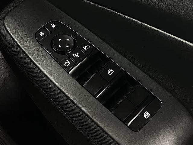 ノート e-POWER S 衝突軽減ブレーキ 車線逸脱警報 クリアランスソナー 純正ナビ ETC Bluetoothオーディオ フルセグTV CD再生 USB端子 オートブレーキホールド インテリキー スペアキー・取説・記録簿有(43枚目)