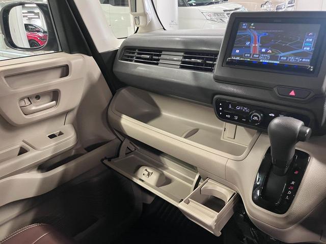 N-BOX Gホンダセンシング 衝突軽減ブレーキ 車線逸脱警報 アダプティブクルーズ ETC 両側スライドドア ケンウッドナビ バックカメラ CD・DVD BTオーディオ フルセグTV 革調シートカバー スマートキー LEDランプ(41枚目)