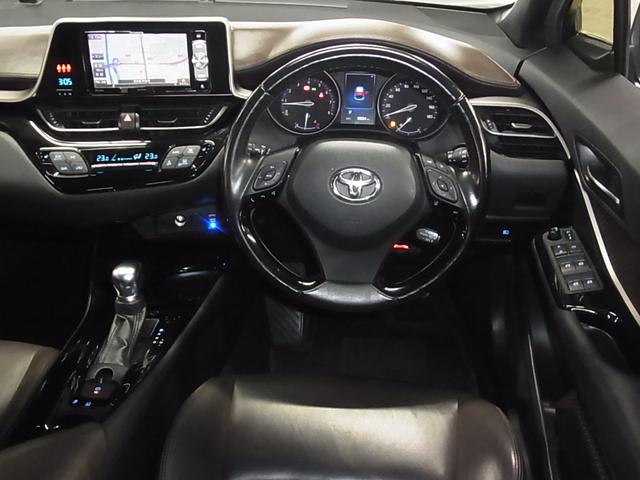 C-HR G-T 4WD ターボ セーフティセンス BSM シートヒーター ハーフレザーシート カロッツェリアナビ バックカメラ BTオーディオ フルセグTV CD・DVD ETC LEDライト 純正18AW スマートキー 記録簿有(11枚目)