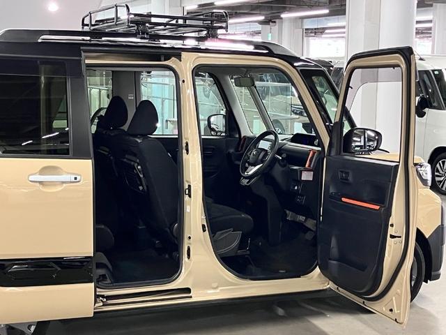 タント ファンクロスターボ ワンオーナー スマートクルーズパック ルーフキャリア パノラマモニター スマートアシスト ETC 両側パワースライド シートヒーター ストラーダナビ BTオーディオ フルセグTV USB スマートキー LEDランプ(11枚目)