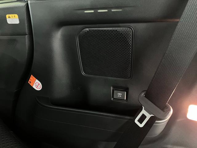 タント ファンクロスターボ ワンオーナー スマートクルーズパック ルーフキャリア パノラマモニター スマートアシスト ETC 両側パワースライド シートヒーター ストラーダナビ BTオーディオ フルセグTV USB スマートキー LEDランプ(43枚目)