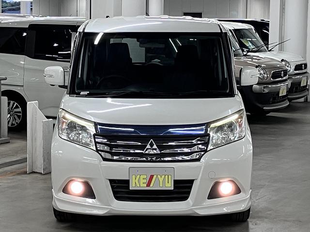 デリカD:2 ハイブリッドSZ ナビパッケージ 純正フルエアロ 衝突軽減ブレーキ 車線逸脱警報 全方位モニター付メモリーナビ シートヒーター 両側電動スライド BTオーディオ フルセグTV ETC クルコン 後席テーブル&サンシェード スマートキー HIDライト(6枚目)