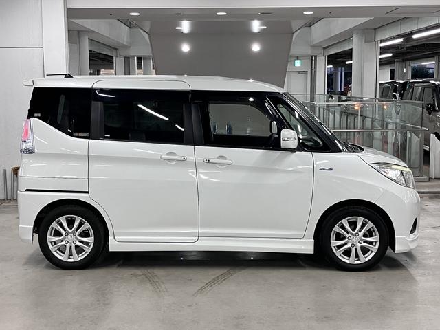 デリカD:2 ハイブリッドSZ ナビパッケージ 純正フルエアロ 衝突軽減ブレーキ 車線逸脱警報 全方位モニター付メモリーナビ シートヒーター 両側電動スライド BTオーディオ フルセグTV ETC クルコン 後席テーブル&サンシェード スマートキー HIDライト(9枚目)