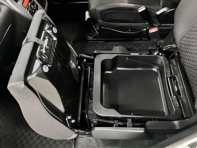 デリカD:2 ハイブリッドSZ ナビパッケージ 純正フルエアロ 衝突軽減ブレーキ 車線逸脱警報 全方位モニター付メモリーナビ シートヒーター 両側電動スライド BTオーディオ フルセグTV ETC クルコン 後席テーブル&サンシェード スマートキー HIDライト(46枚目)