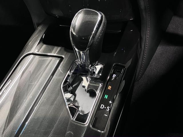 クラウンハイブリッド アスリートS アドバンスト&レザーシート&ドラサポパッケージ ムーンルーフ 衝突軽減ブレーキ レーダークルーズ ソナー 本革電動シート シートベンチレーション ステアヒーター 純正8型ナビ バックカメラ BTオーディオ フルセグ CDDVD ETC OP18AW(37枚目)