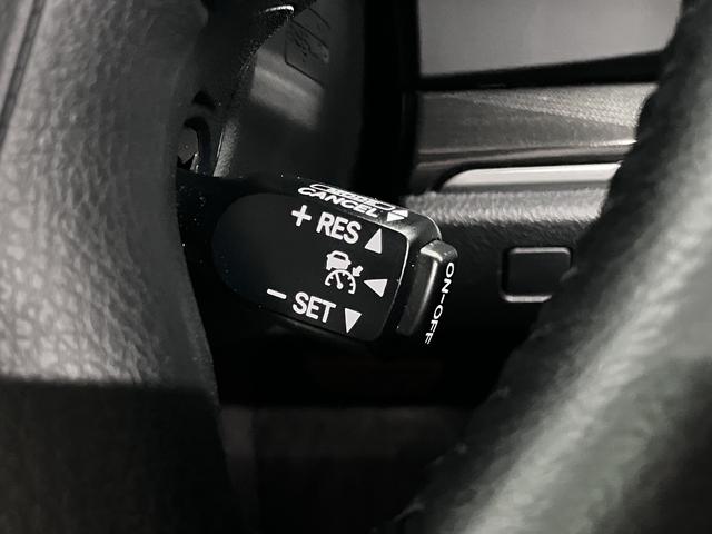 クラウンハイブリッド アスリートS アドバンスト&レザーシート&ドラサポパッケージ ムーンルーフ 衝突軽減ブレーキ レーダークルーズ ソナー 本革電動シート シートベンチレーション ステアヒーター 純正8型ナビ バックカメラ BTオーディオ フルセグ CDDVD ETC OP18AW(40枚目)