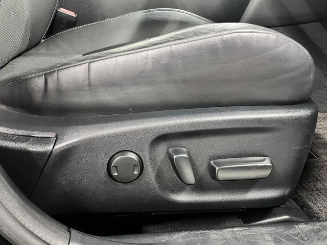 クラウンハイブリッド アスリートS アドバンスト&レザーシート&ドラサポパッケージ ムーンルーフ 衝突軽減ブレーキ レーダークルーズ ソナー 本革電動シート シートベンチレーション ステアヒーター 純正8型ナビ バックカメラ BTオーディオ フルセグ CDDVD ETC OP18AW(46枚目)