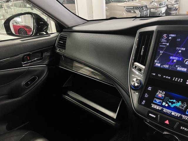 クラウンハイブリッド アスリートS アドバンスト&レザーシート&ドラサポパッケージ ムーンルーフ 衝突軽減ブレーキ レーダークルーズ ソナー 本革電動シート シートベンチレーション ステアヒーター 純正8型ナビ バックカメラ BTオーディオ フルセグ CDDVD ETC OP18AW(48枚目)