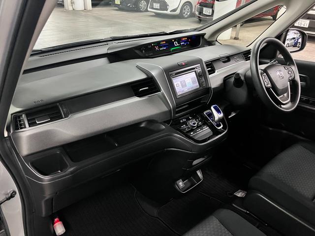 フリード+ハイブリッド ハイブリッドG・ホンダセンシング ワンオーナー 衝突軽減ブレーキ 車線逸脱警報 アダプティブクルーズ ETC 両側パワースライド 純正ディスプレイオーディオ バックカメラ CD再生 TV USB端子 オートエアコン 電動格納ドアミラー LEDランプ(23枚目)