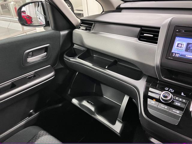 フリード+ハイブリッド ハイブリッドG・ホンダセンシング ワンオーナー 衝突軽減ブレーキ 車線逸脱警報 アダプティブクルーズ ETC 両側パワースライド 純正ディスプレイオーディオ バックカメラ CD再生 TV USB端子 オートエアコン 電動格納ドアミラー LEDランプ(38枚目)