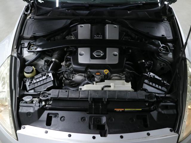 フェアレディZ バージョンS 6速マニュアル ストラーダナビ バックカメラ CD・DVD再生 Bluetoothオーディオ フルセグTV ETC インテリキー オートエアコン 電動格納ドアミラー HIDランプ 純正19AW&キャリパー スペアキー(21枚目)