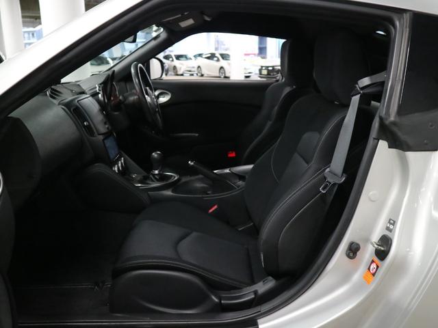 フェアレディZ バージョンS 6速マニュアル ストラーダナビ バックカメラ CD・DVD再生 Bluetoothオーディオ フルセグTV ETC インテリキー オートエアコン 電動格納ドアミラー HIDランプ 純正19AW&キャリパー スペアキー(22枚目)