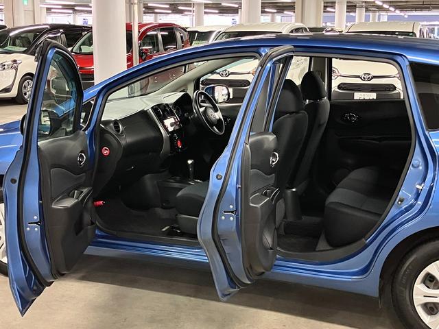 ノート Ｘ　ＤＩＧ－Ｓ　エマージェンシーブレーキパッケージ　エマージェンシーブレーキ　車線逸脱警報　純正ナビ　バックカメラ　ＣＤ・ＤＶＤ　Ｂｌｕｅｔｏｏｔｈオーディオ　フルセグ　ＥＴＣ　インテリキー　電動格納ドアミラー　オートエアコン　ヘッドライトレベライザー（22枚目）