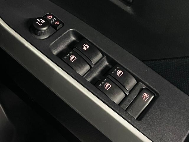 ルーミー カスタムG スマートアシスト ETC シートヒーター 両側パワースライド 純正ナビ バックカメラ BTオーディオ フルセグTV スマートキー シートアンダートレイ 後席テーブル・サンシェード ADB・LEDランプ(36枚目)