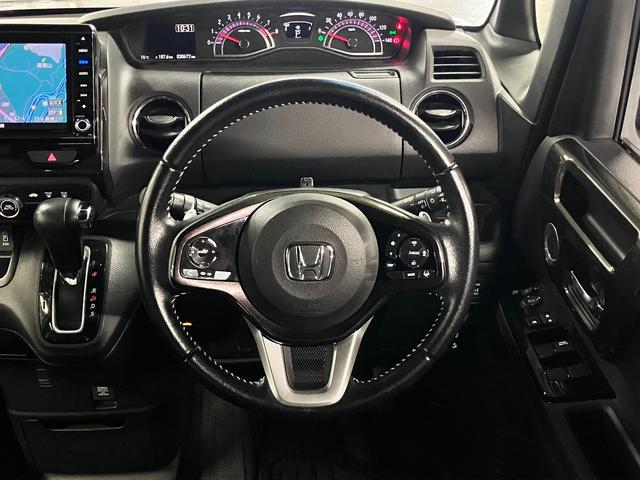 N-BOXカスタム G・Lターボホンダセンシング 衝突軽減ブレーキ 車線逸脱警報 アダプティブクルーズ パドルシフト ETC 純正8インチナビ 両側パワースライド バックカメラ BTオーディオ フルセグ スマートキー オートリトラミラー LEDランプ(11枚目)