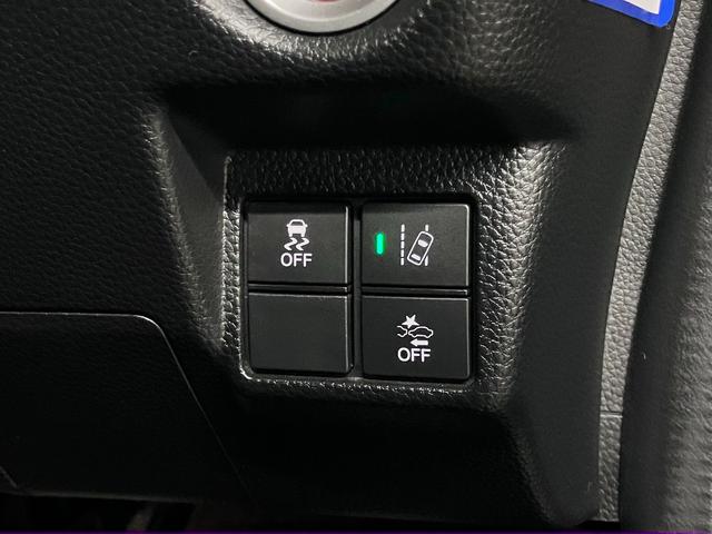 N-BOXカスタム G・Lターボホンダセンシング 衝突軽減ブレーキ 車線逸脱警報 アダプティブクルーズ パドルシフト ETC 純正8インチナビ 両側パワースライド バックカメラ BTオーディオ フルセグ スマートキー オートリトラミラー LEDランプ(19枚目)