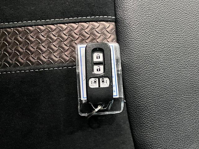 N-BOXカスタム G・Lターボホンダセンシング 衝突軽減ブレーキ 車線逸脱警報 アダプティブクルーズ パドルシフト ETC 純正8インチナビ 両側パワースライド バックカメラ BTオーディオ フルセグ スマートキー オートリトラミラー LEDランプ(44枚目)