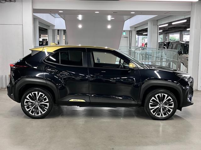 ヤリスクロス ハイブリッドZ ワンオーナー BSM・PKSB シートヒーター 純正8型ディスプレイオーディオ セーフティセンス ETC パワーバックドア バックカメラ BTオーディオ フルセグ USB スマートキー パワーシート LEDランプ(9枚目)