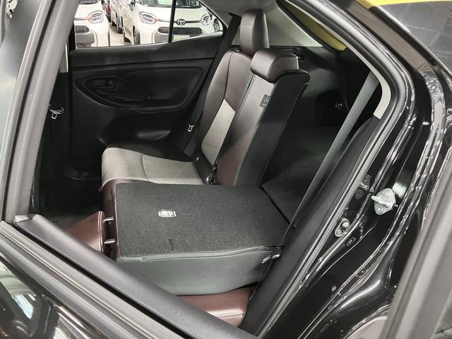 ヤリスクロス ハイブリッドZ ワンオーナー BSM・PKSB シートヒーター 純正8型ディスプレイオーディオ セーフティセンス ETC パワーバックドア バックカメラ BTオーディオ フルセグ USB スマートキー パワーシート LEDランプ(15枚目)
