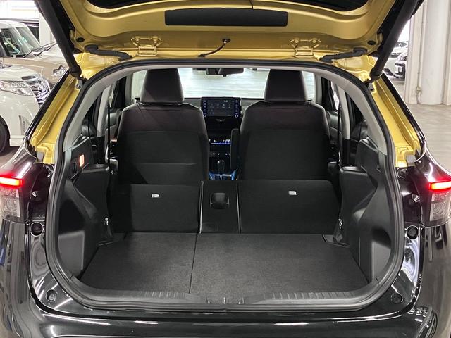ヤリスクロス ハイブリッドZ ワンオーナー BSM・PKSB シートヒーター 純正8型ディスプレイオーディオ セーフティセンス ETC パワーバックドア バックカメラ BTオーディオ フルセグ USB スマートキー パワーシート LEDランプ(16枚目)