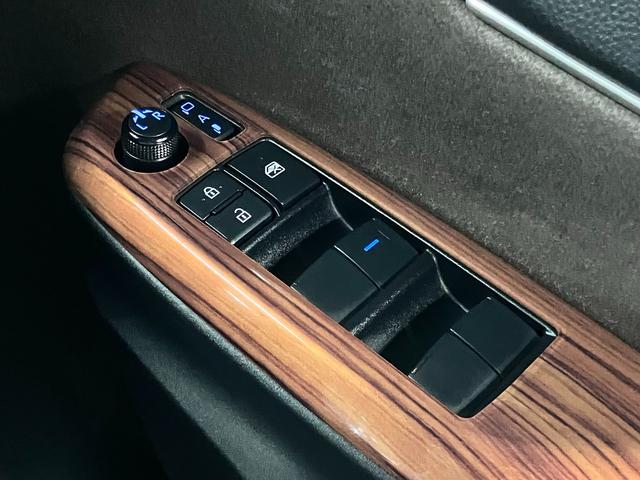 ヤリスクロス ハイブリッドZ ワンオーナー BSM・PKSB シートヒーター 純正8型ディスプレイオーディオ セーフティセンス ETC パワーバックドア バックカメラ BTオーディオ フルセグ USB スマートキー パワーシート LEDランプ(37枚目)