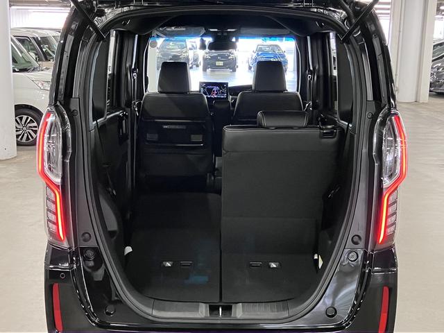 N-BOXカスタム Lターボ ホンダセンシング 純正9インチナビ シートヒーター 両側電動スライドドア バックカメラ BTオーディオ フルセグTV CD・DVD ETC パドルシフト ソナー 後席テーブル&サンシェード LEDライト 純正15AW(26枚目)