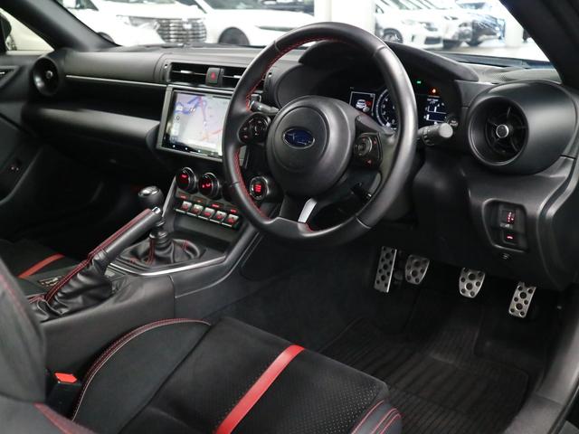 ＢＲＺ Ｓ　６ＭＴ　トランクスポイラー　ＳＲＶＤ　カロッツェリア９インチナビ　ＥＴＣ２．０　シートヒーター　ハーフレザー　バックカメラ　ＢＴオーディオ　フルセグＴＶ　ＣＤ・ＤＶＤ　クルーズコントロール　ＬＥＤライト　純正１８ＡＷ　スペアキー（11枚目）