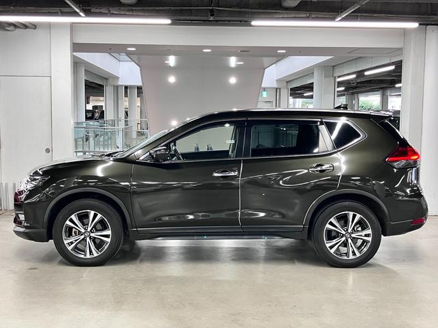 エクストレイル ２０Ｘｉ　４ＷＤ　インテリミラー　アラウンドビュー　ＢＳＷ・ＲＣＴＡ　アルパイン１０インチナビ　全席シートヒーター　プロパイロット　ＥＴＣ　オートバックドア　ＢＴオーディオ　衝突軽減ブレーキ　車線逸脱警報　ＬＥＤランプ（10枚目）