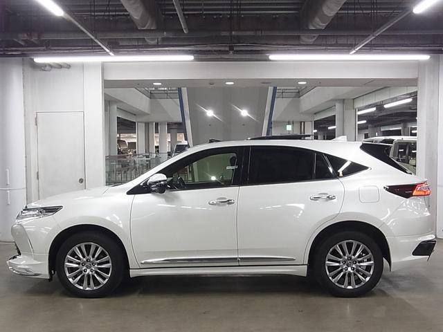 ハリアー プレミアムメタルアンドレザーパッケージ 4WD ワンオーナー TRDフルエアロ ムーンルーフ ケンウッド9インチナビ 本革メモリーシート ベンチレーション セーフティセンス ETC パワーバックドア バックカメラ BTオーディオ クリアランスソナー LEDランプ(10枚目)