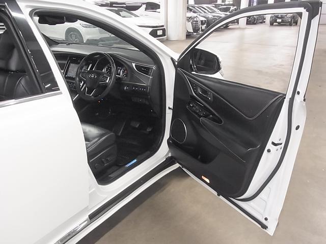 ハリアー プレミアムメタルアンドレザーパッケージ 4WD ワンオーナー TRDフルエアロ ムーンルーフ ケンウッド9インチナビ 本革メモリーシート ベンチレーション セーフティセンス ETC パワーバックドア バックカメラ BTオーディオ クリアランスソナー LEDランプ(12枚目)