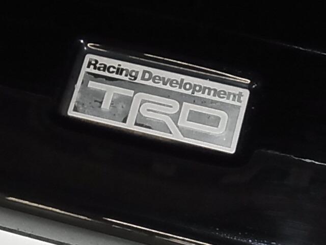 ハリアー プレミアムメタルアンドレザーパッケージ 4WD ワンオーナー TRDフルエアロ ムーンルーフ ケンウッド9インチナビ 本革メモリーシート ベンチレーション セーフティセンス ETC パワーバックドア バックカメラ BTオーディオ クリアランスソナー LEDランプ(46枚目)