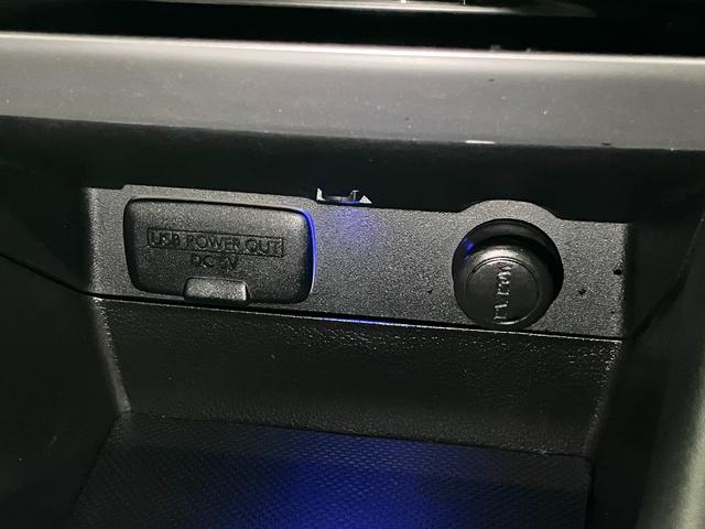 レヴォーグ １．６ＧＴ－Ｓアイサイト　４ＷＤターボ　ＳＴＩフロントアンダースポイラー　衝突軽減ブレーキ　車線逸脱警報　全車速追従クルーズ　パドルシフト　ＥＴＣ　イクリプスナビ　バックカメラ　ＢＴオーディオ　フルセグ　パワーシート　ウォッシャー付ＬＥＤ（31枚目）