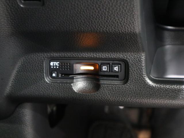 当社の展示車は全車両に”社団法人自動車公正取引協議会”の車両状態説明書を掲示しております。修復歴の有無は勿論、ドア等の外板の交換歴の有無までも表示☆口頭説明では無く書面にてお渡ししております♪